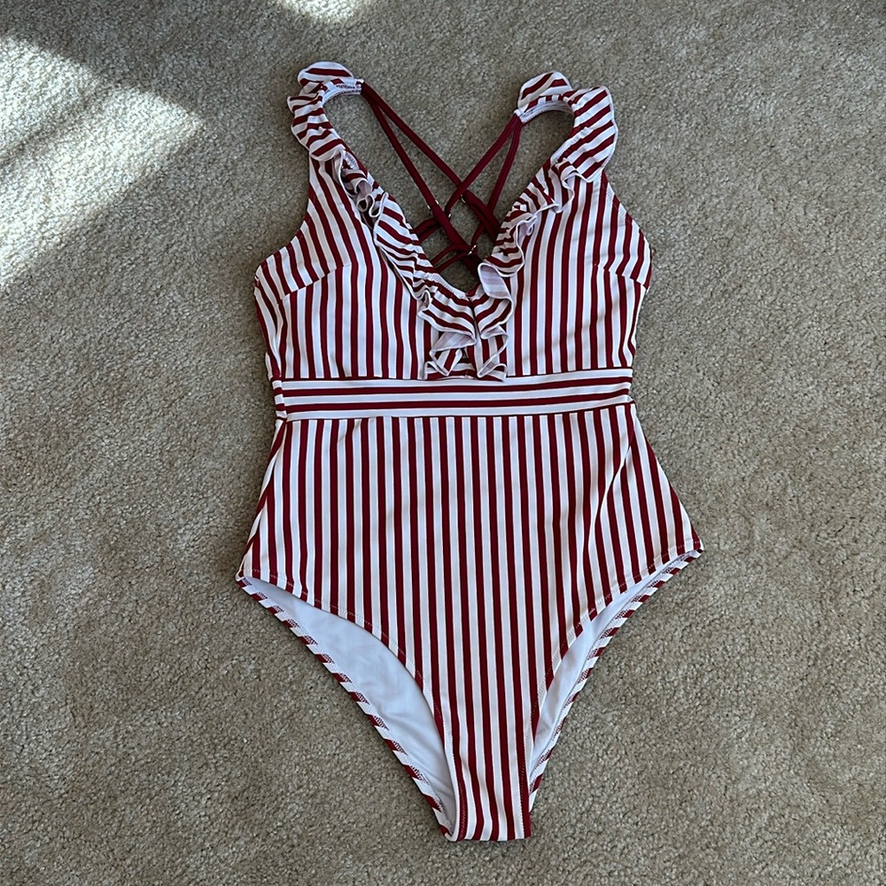 CUPSHE size medium one piece swimsuit, red and white stripe, perfect condition